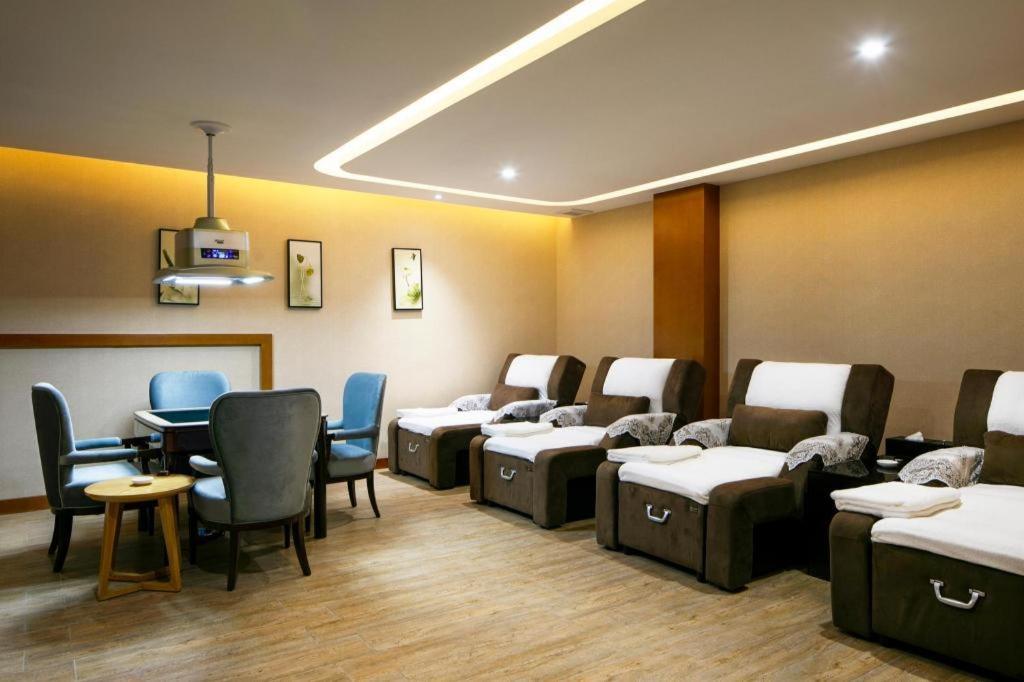 Cheermore Recreation Hotel Guangzhou Zhimao Yuan Ecological Spa Leisure Hotel Buitenkant foto